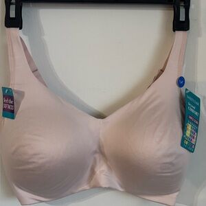 Vanity Fair wire-free bra NWT